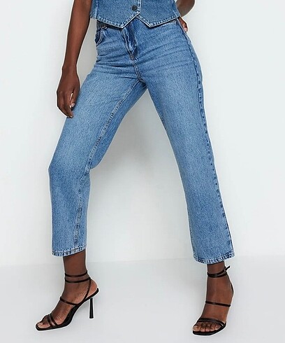 Milli Straight Jean