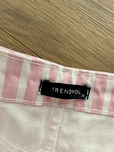 Trendyol & Milla Pembe kot şort