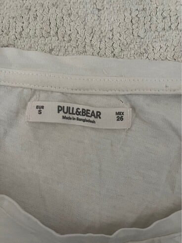 s Beden Pull and bear tişört