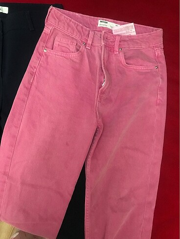 Pembe pantolon