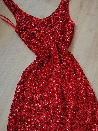 Diğer kırmızı paletli elbise