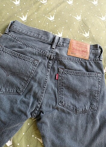 27 Beden Levi's jean 