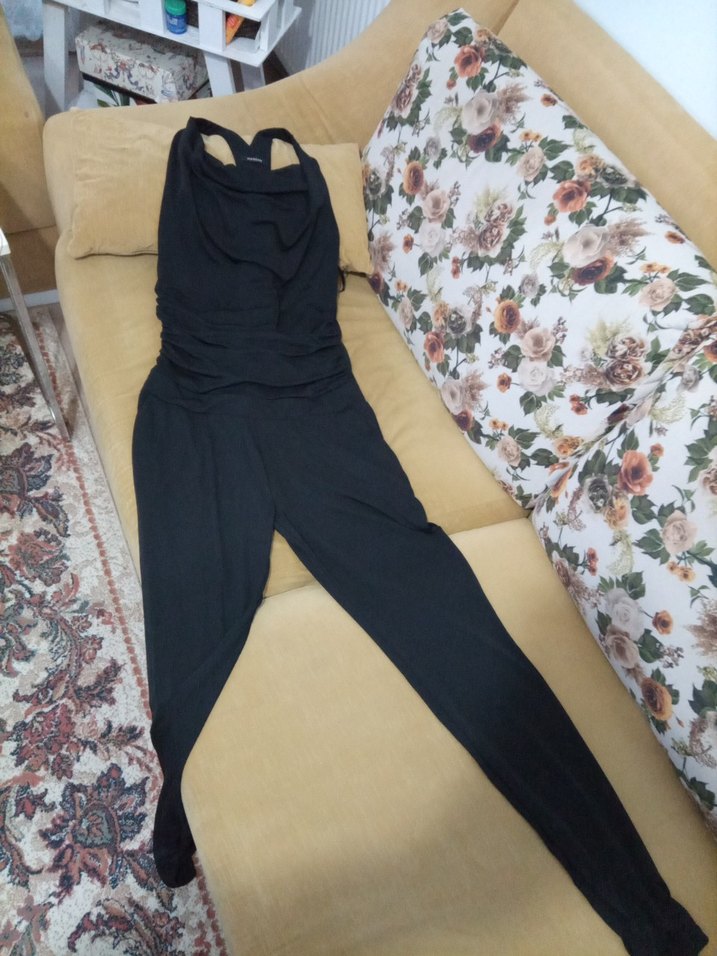 Drapeli V Yaka Siyah Tulum - Görsel 4