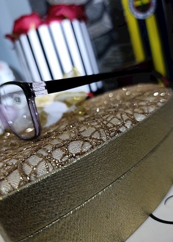 Klasik Şeffaf Kadın Gözlüğü 2.0 - Görsel 3