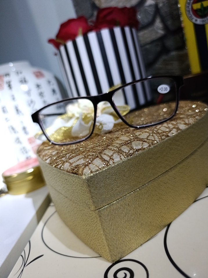 Klasik Şeffaf Kadın Gözlüğü 2.0 - Görsel 2