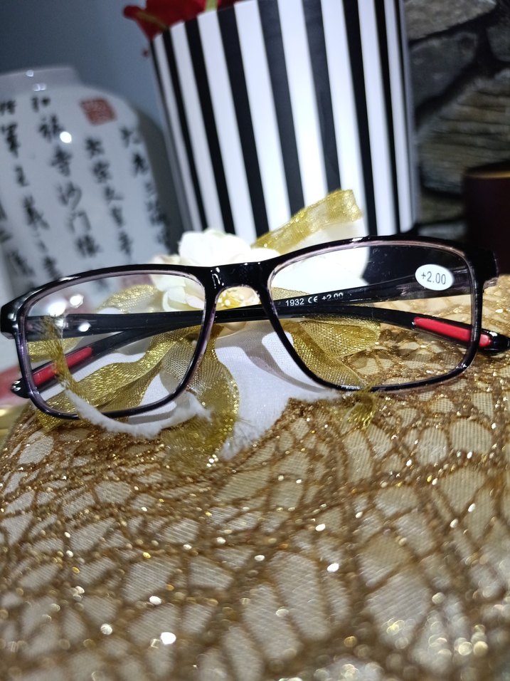 Klasik Şeffaf Kadın Gözlüğü 2.0 - Görsel 5