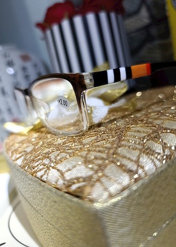 Klasik Kahverengi Şeffaf Kadın Gözlüğü 2.0 - Görsel 3