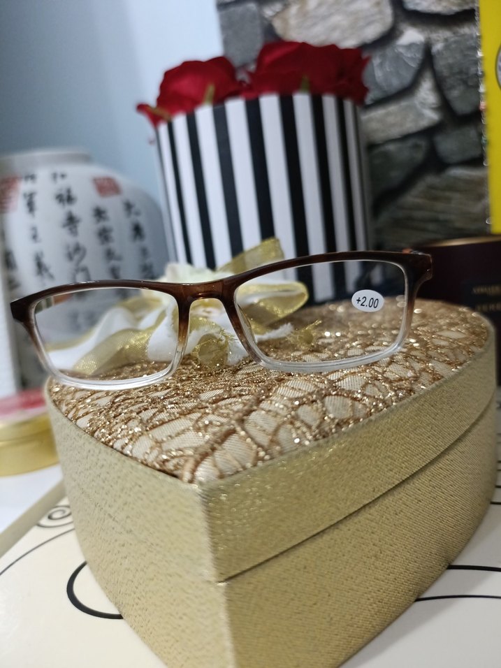 Klasik Kahverengi Şeffaf Kadın Gözlüğü 2.0 - Görsel 2