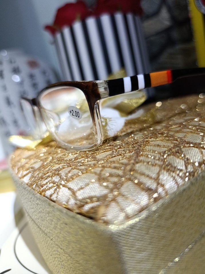 Klasik Kahverengi Şeffaf Kadın Gözlüğü 2.0 - Görsel 3