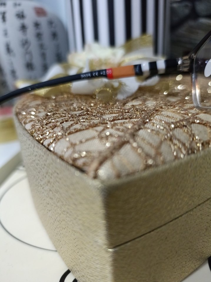 Şeffaf Camlı Kahverengi Kadın Gözlüğü 2.0 - Görsel 3