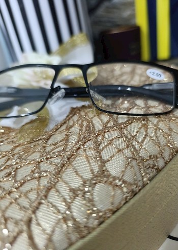 Metal çerçeveli gözlük 2.5 - Görsel 5