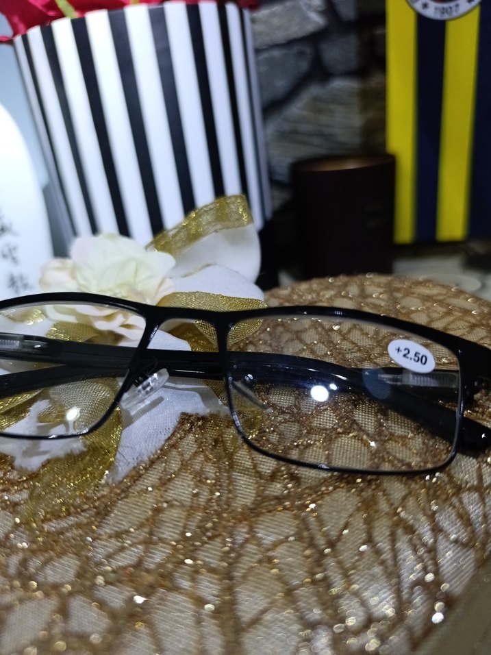 Metal çerçeveli gözlük 2.5 - Görsel 4