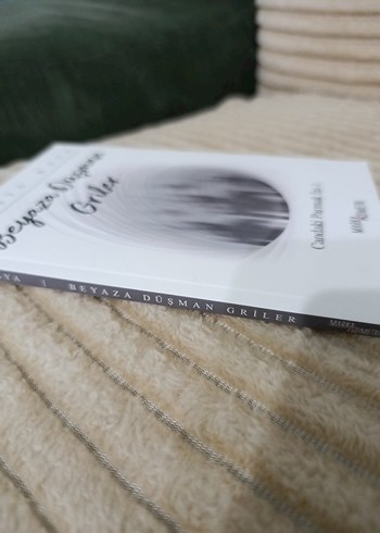 Beyaza Düşman Griler - Muhsin Kaya - Görsel 2