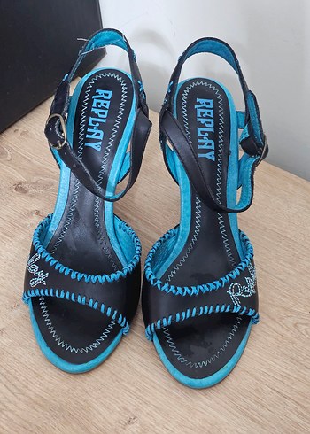 Mavi Nakışlı Bohem İnce Topuklu Ayakkabı - Görsel 3