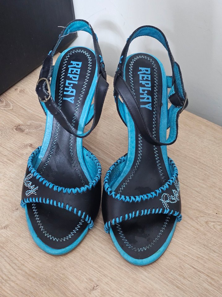 Mavi Nakışlı Bohem İnce Topuklu Ayakkabı - Görsel 3