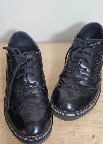 Siyah Rugan Kadın Klasik Ayakkabı - Görsel 3