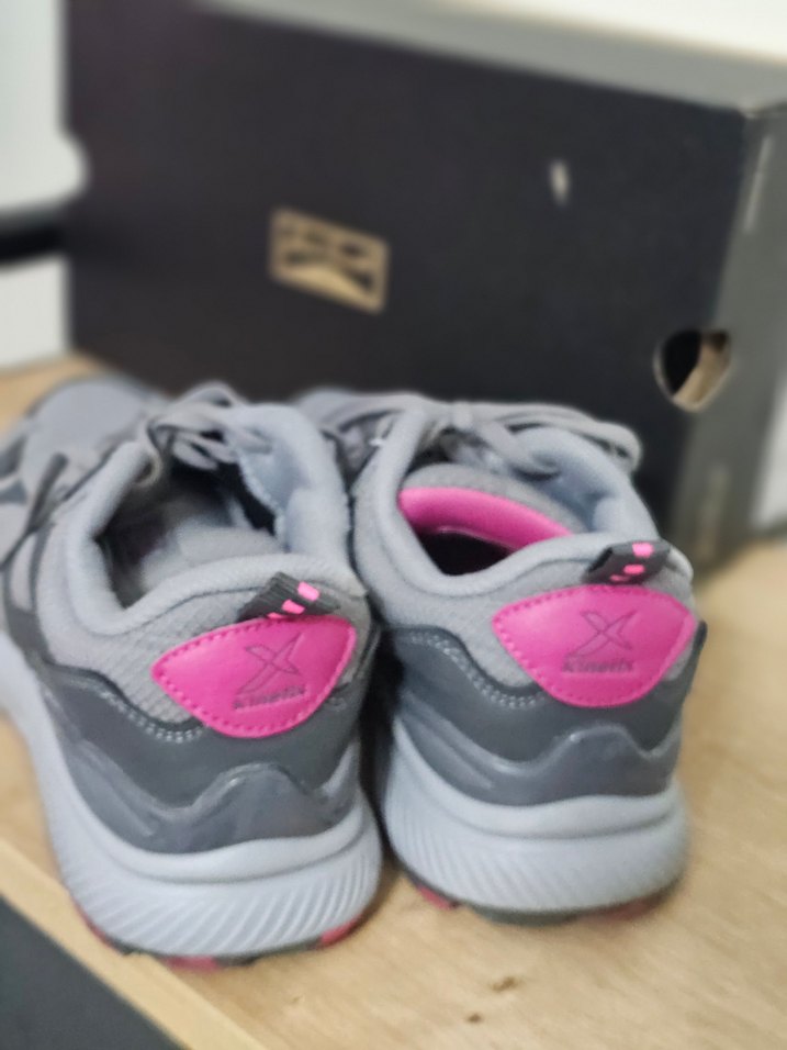 Kadın Gri Bağcıklı Spor Ayakkabı - Görsel 3