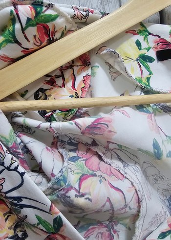 Çiçekli mevsimlik ceket - Görsel 3