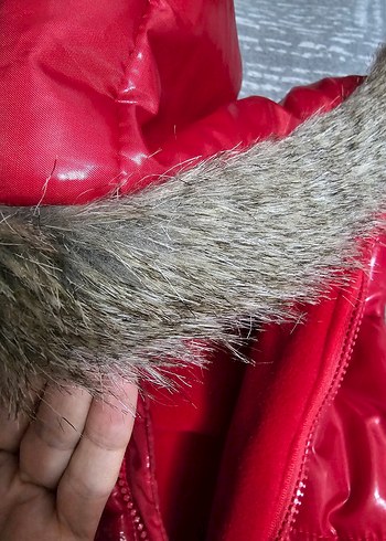 Kız Çocuk Kırmızı Kürklü Street Wear yelek - Görsel 3