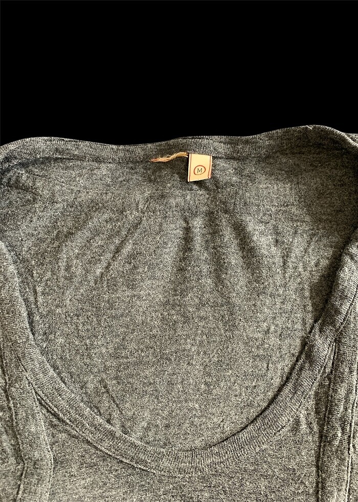 Yarasa kol bluz kumaşı çok güzeldir - Görsel 2