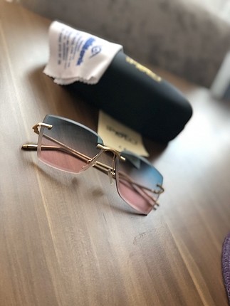 Max Polo renkli cam gözlük 