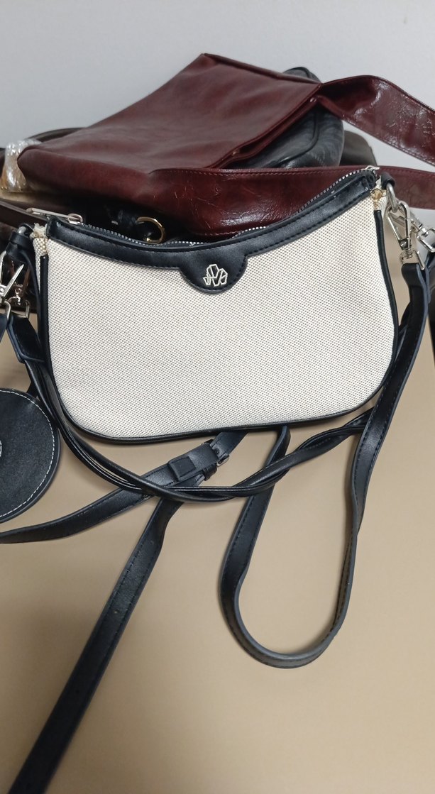 Beyaz Baskılı Deri Kadın Çanta - Görsel 3