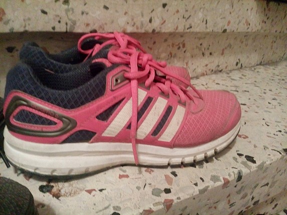 Adidas spor ayakkabi