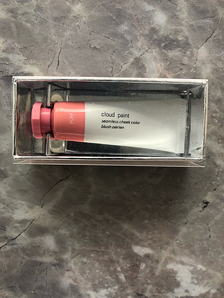Glossier 
