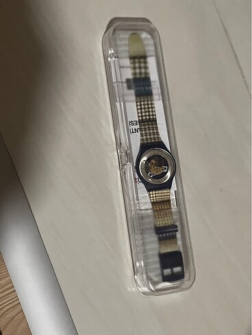 Swatch Sıfır Swatch saat bayan/kadın saati