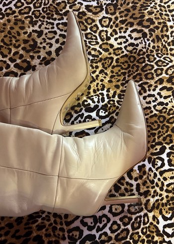 38 Beden Bej Deri Dizüstü Stiletto Topuklu Botlar