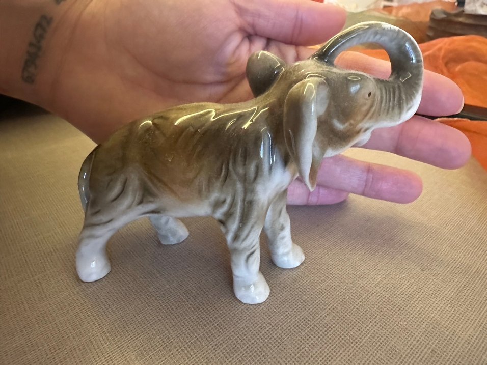 Bej Gri Fil Figürin - Görsel 2