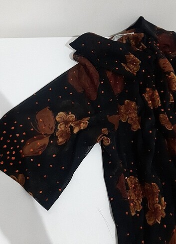 Kadın gold detaylı bluz - Görsel 2