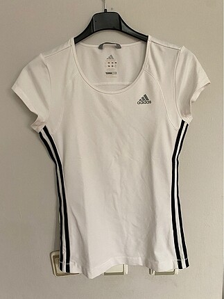 Adidas tshirt