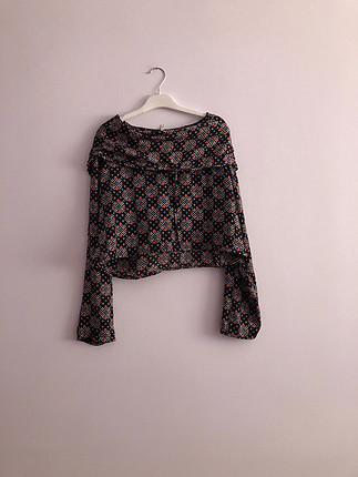 Louis Vuitton Louis vuitton sweatshirt hafif kumaş kapişonludur hasarsızdır.
