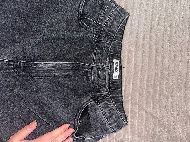 Pull and Bear Pull and bear Mom jean