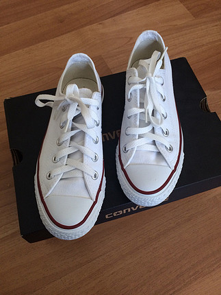Beyaz converse