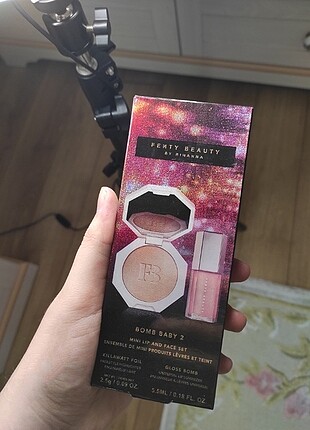 Fenty Beauty Bomb Baby 2 Set