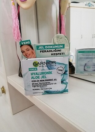 Garnier Hyaluronik Aloe Jel 