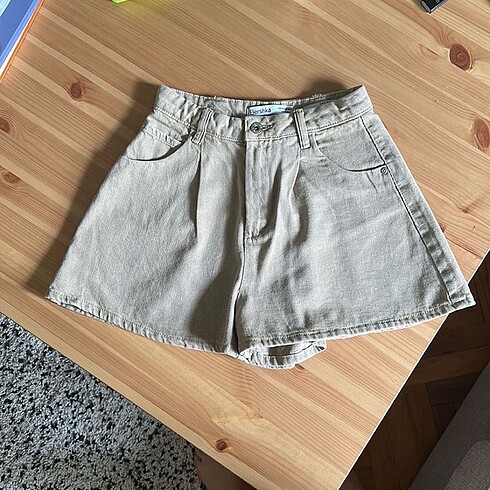 Bershka Şort