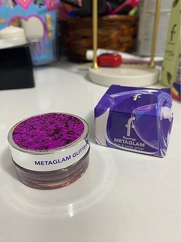 Glitter