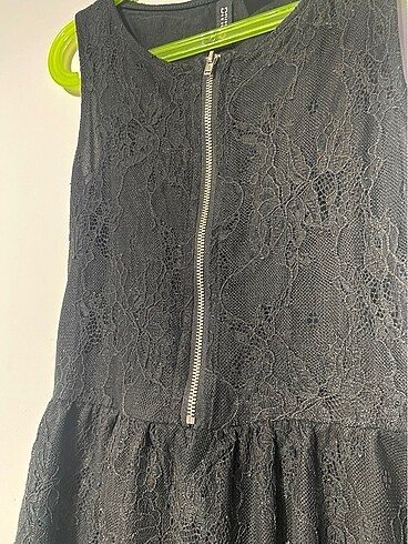 H&M Siyah dantelli elbise