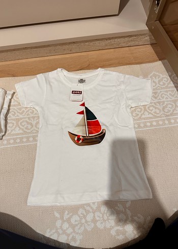 Beyaz Kısa Kollu Erkek Çocuk Tişört