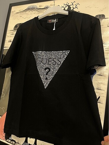 Guess Tshirt