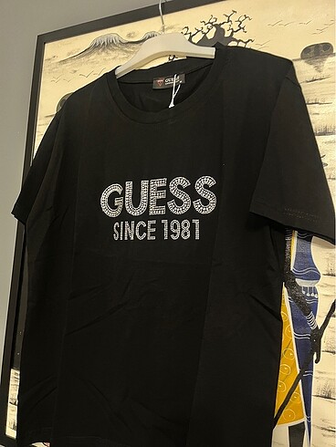 Guess Guess Tshirt