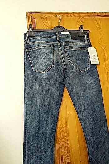 26 Beden levis sıfır kot pantolon