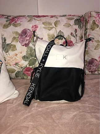 Kendall x Kylie çanta