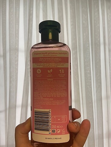 Beden Herbal essences sampuan güllü