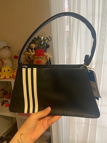 Beden Adidas koleksiyon çantası