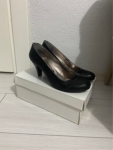 Zara Topuklu ayakkabı