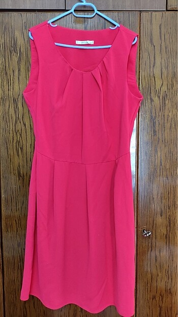 Pembe Elbise